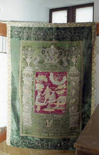 23-1 Szydlowiec 97 Une expo reliques juives au château