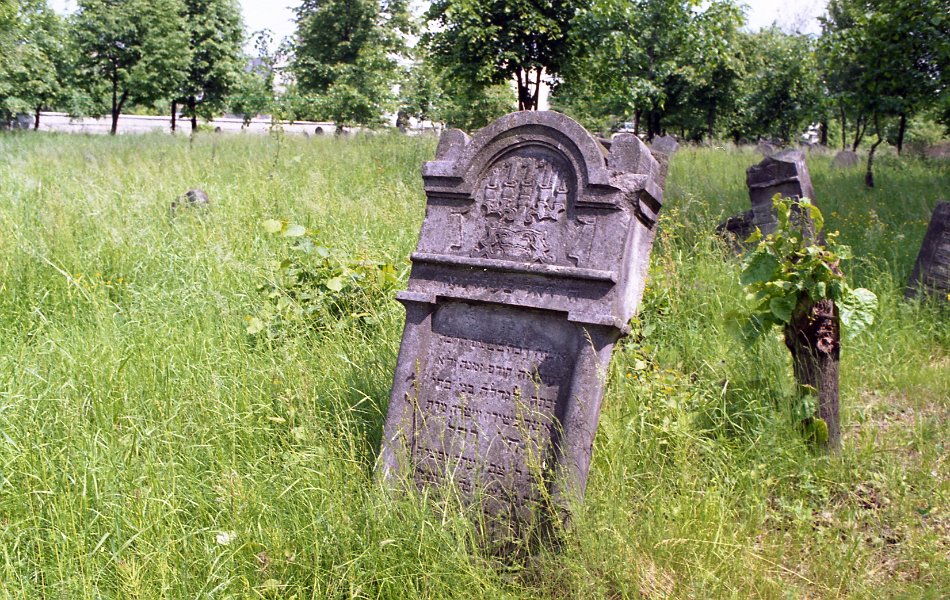 33-  Szydlowiec 97 Le cimetière Kirkut
