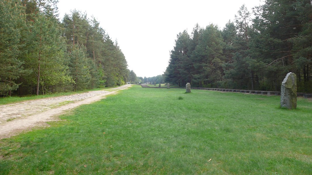 3- 1 Treblinka  traces de la voie ferrée