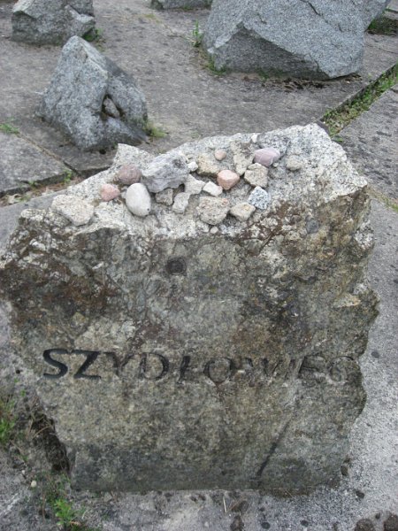 3- 4 Treblinka la pierre, le rocher de Szydlowiec