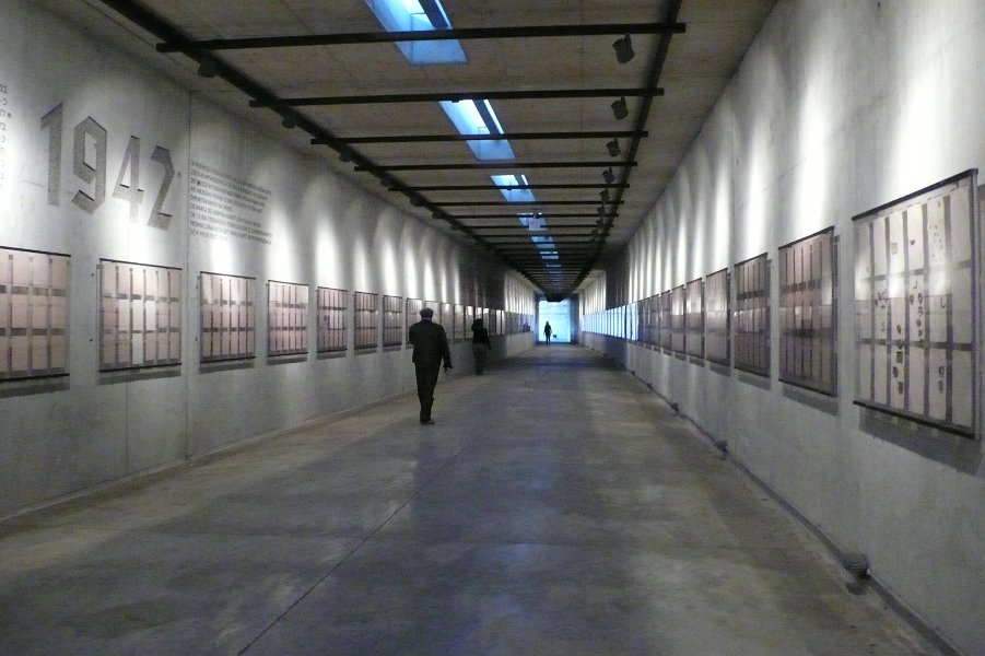 4- 3-2  Lodz Mémorial