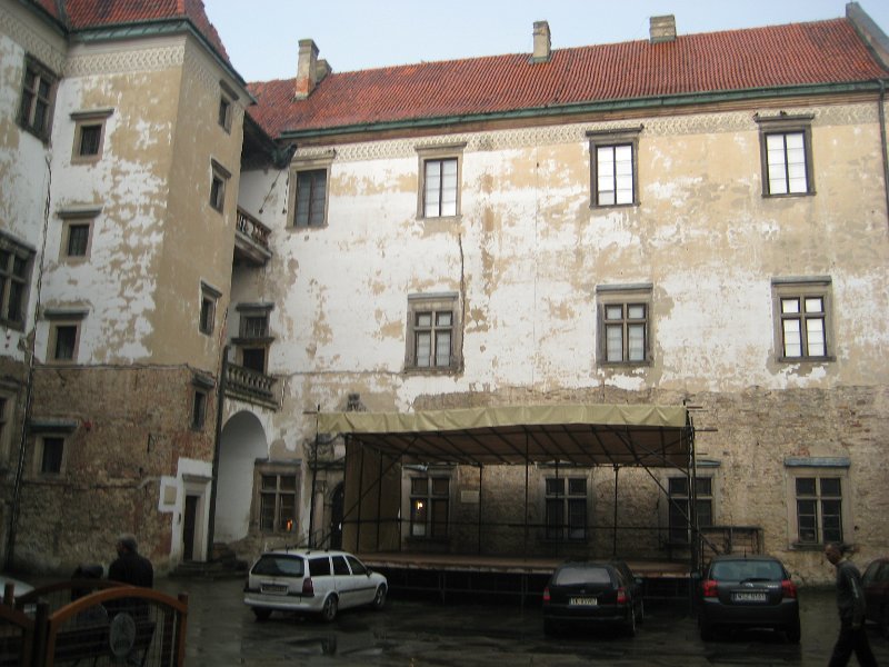 7- 6-1 Szydlowiec Château