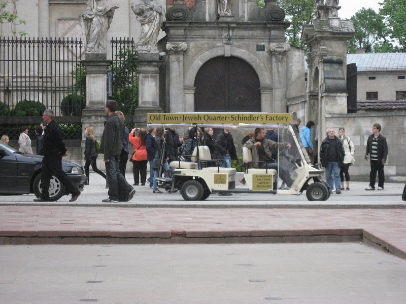 8- 2-8 Cracovie Publicité touristique un peu déplacée