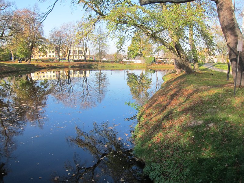 29-1 Les douves du Château